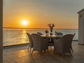 Ladies Beach Suit Otel