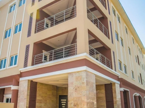 Gloriana Apartments