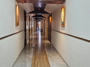 The Eiffel Hotel & Banquet