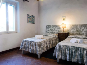 Vino, Views and Relaxing Stay