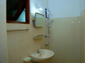 Vishmee Holiday Inn