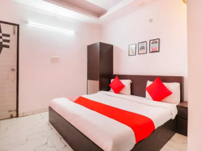 Oyo Flagship 93499 Hotel Belmond