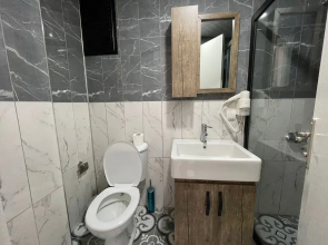 Seven City Hotel
