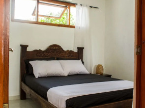 Room-hb2 Triple Room With Shared Bathroo