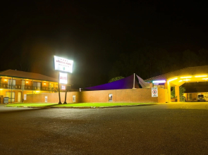 Advance Motel