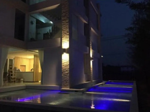Xianel Vacation Chateau