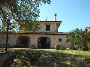 B&B Pathirion