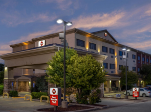 Best Western Plus Shamrock Inn & Suites
