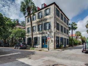 27 State Street Bed & Breakfast