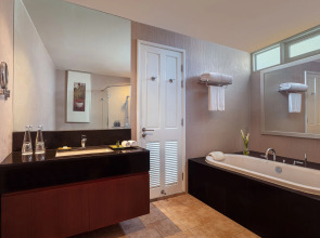 Dusit Suites Hotel Ratchadamri, Bangkok