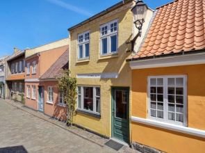 "Laust" - 250m from the sea in Funen