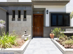 La Casita Gris
