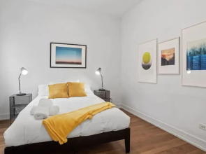 4-bedroom Condo Near Fulton Market w Rooftop