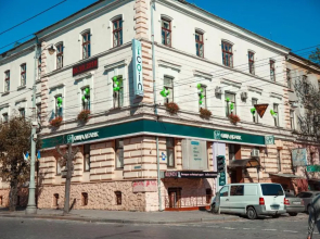Coin Apartments & Hostel