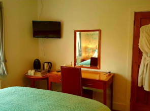 Sadlers Guest House