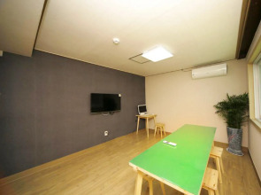 24 Guesthouse Seoul Cheongryangri