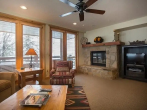 Trail's End Lodge at Deer Valley Resort - One Bedroom Residence with Spa #204 1 Condo