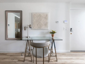 Sun-kissed 3BR Loft With Patio Minutes to NYC