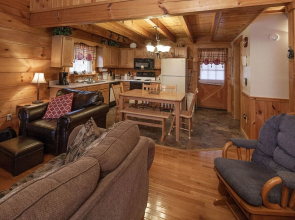 The Bear Cabin by Eagles Ridge Resort