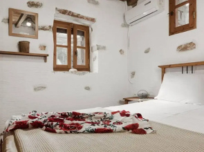 Naxos Alyko Traditional Vacation House Mitatos