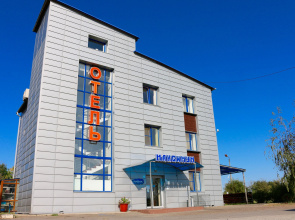 Maximum Hotel