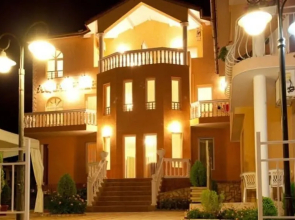 Aquarelle Hotel & Villas