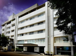 Bizz Tamanna Hotel Hinjawadi, Pune