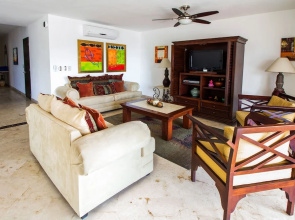 Corto Maltes 205 Ocean Front Condo 2bd 2 Bath