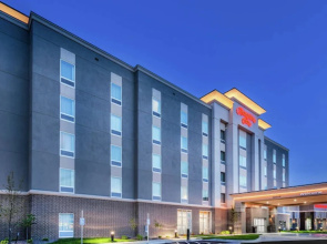 Hampton Inn Gardner Conference Center