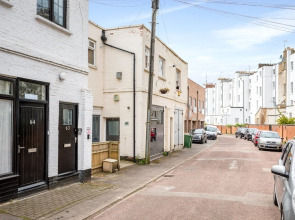 Lansdown Crescent Lane