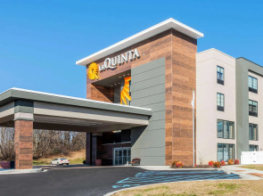 La Quinta Inn & Suites by Wyndham Aberdeen-APG