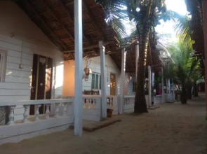 7seaviewinn Huts Arambol