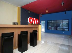 HER Mandiri Guest House by OYO Rooms