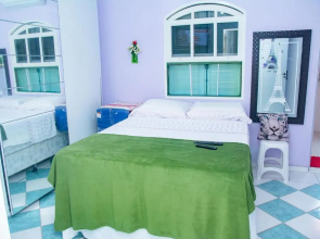 Linda casa com lazer a 500m da praia Guaratuba SP