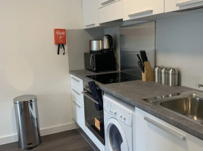 Top Floor - Serviced Apartments