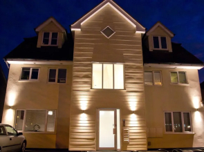 Icon Hutton Apartment