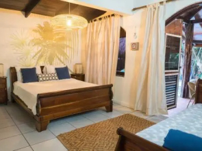 Beachfront Villa Bonita
