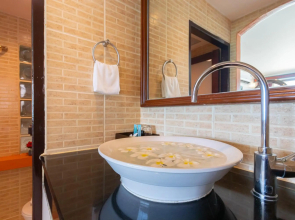 Aochalong Villa Resort & Spa