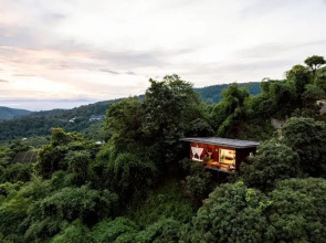 Hubkhaosawan homestay