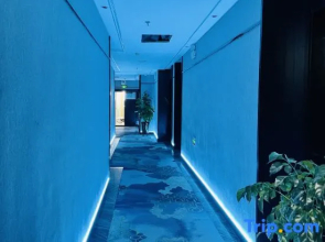 Urumqi Sundan Yakaifu Theme Hotel