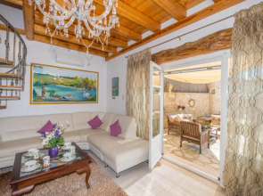 Villa Siorra by MediterraneanVillas