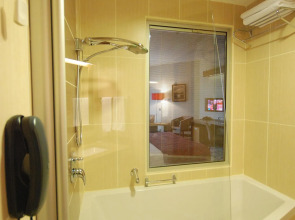 Hotel Hegsagone Marine Asia