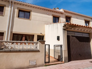 Quaint Holiday Home With Private Pool