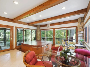 Galena Getaway w/ Hot Tub, Home Theater & More!