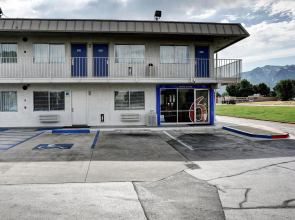 Econo Lodge Midvale
