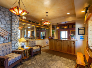 Red Wolf Lodge at Olympic Valley