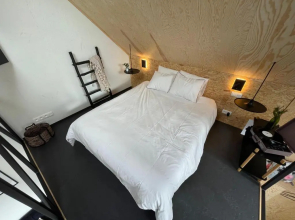 Le Studio du Designer (Adults Only)