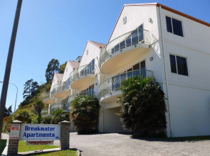 Breakwater Apartments
