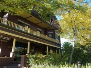 Sanders - Helena's Bed and Breakfast