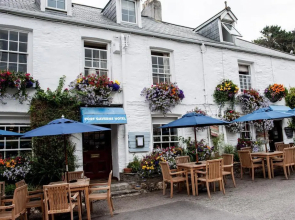 Port Gaverne Hotel